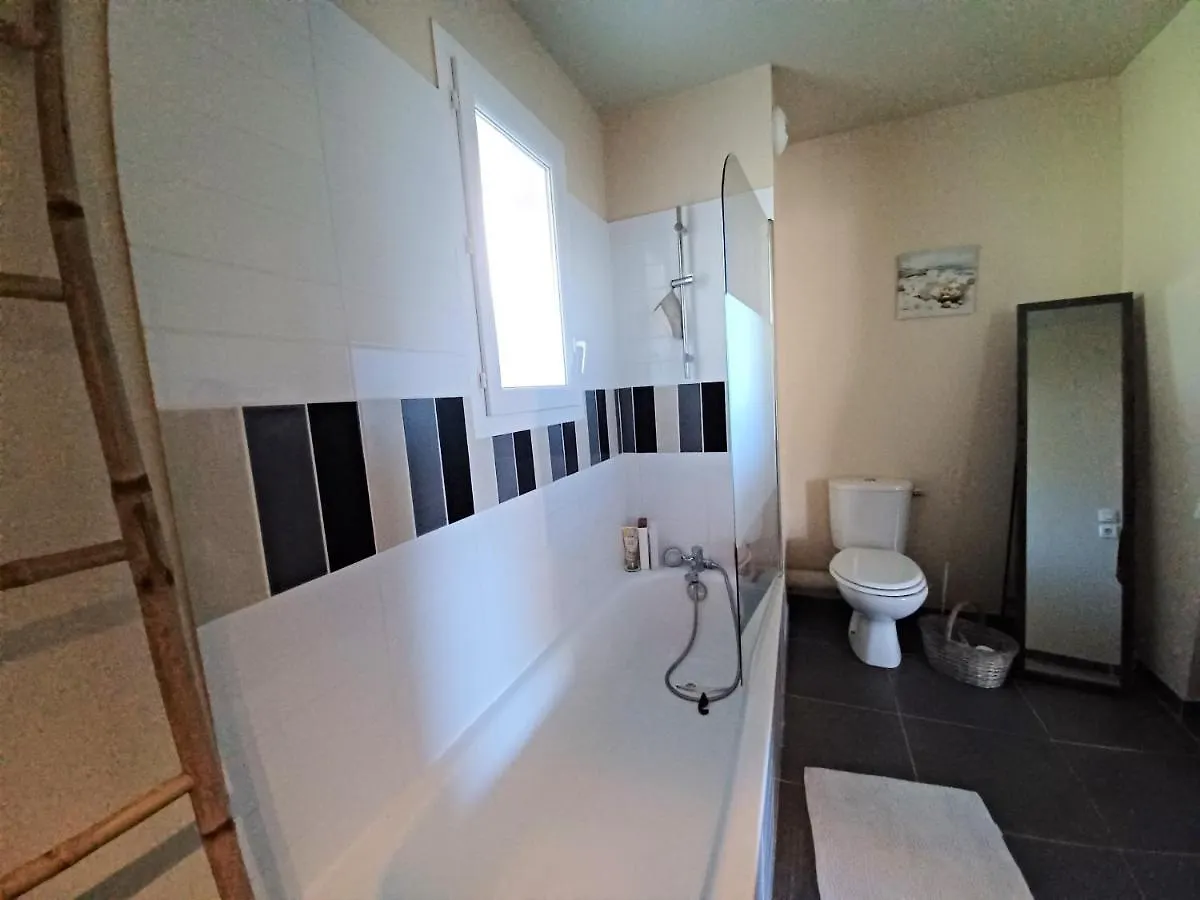L'isle sur la sorgue, appartement 2 pièces. 0*, LʼIsle-sur-la-Sorgue France