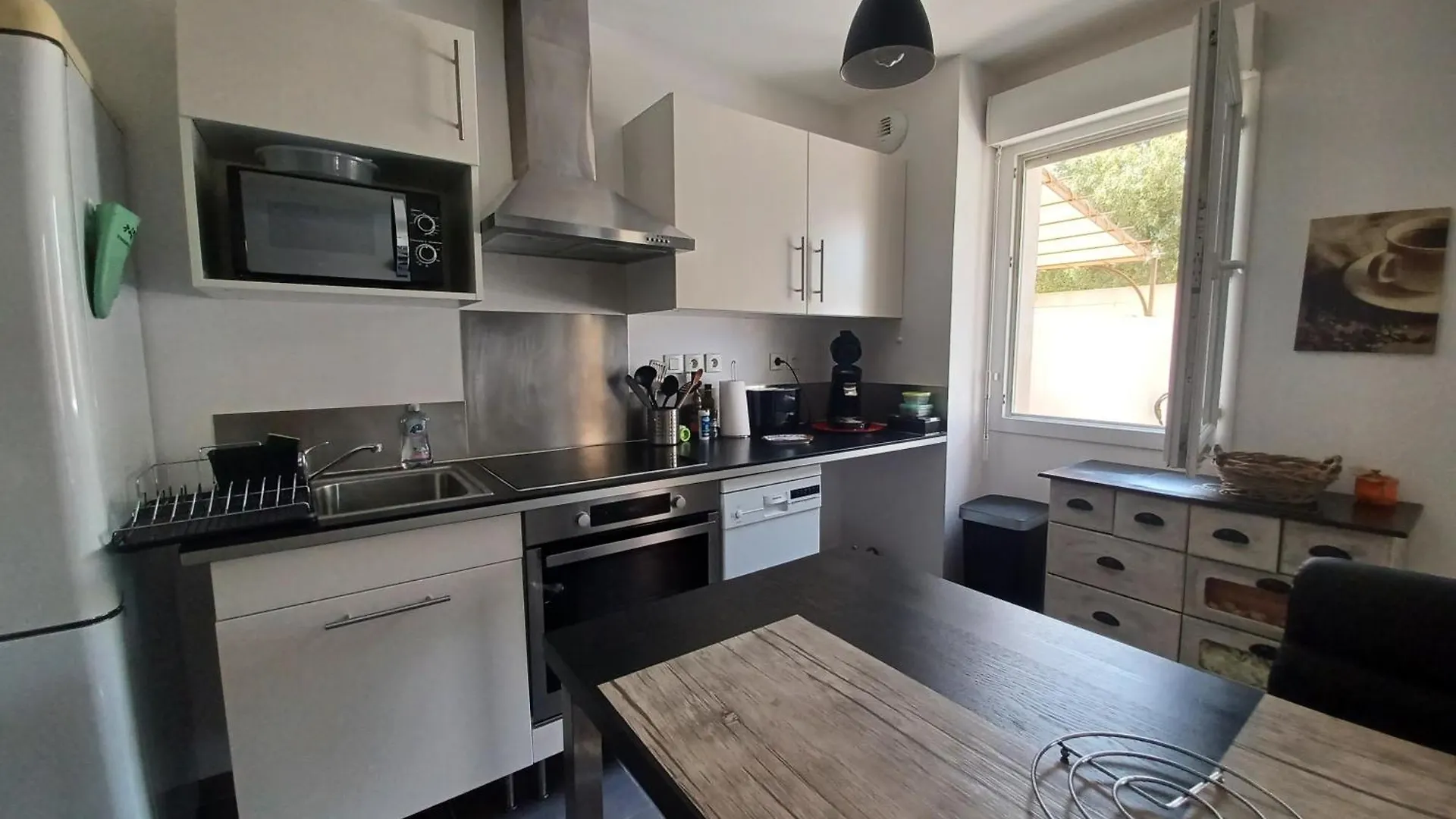 L'isle sur la sorgue, appartement 2 pièces. LʼIsle-sur-la-Sorgue