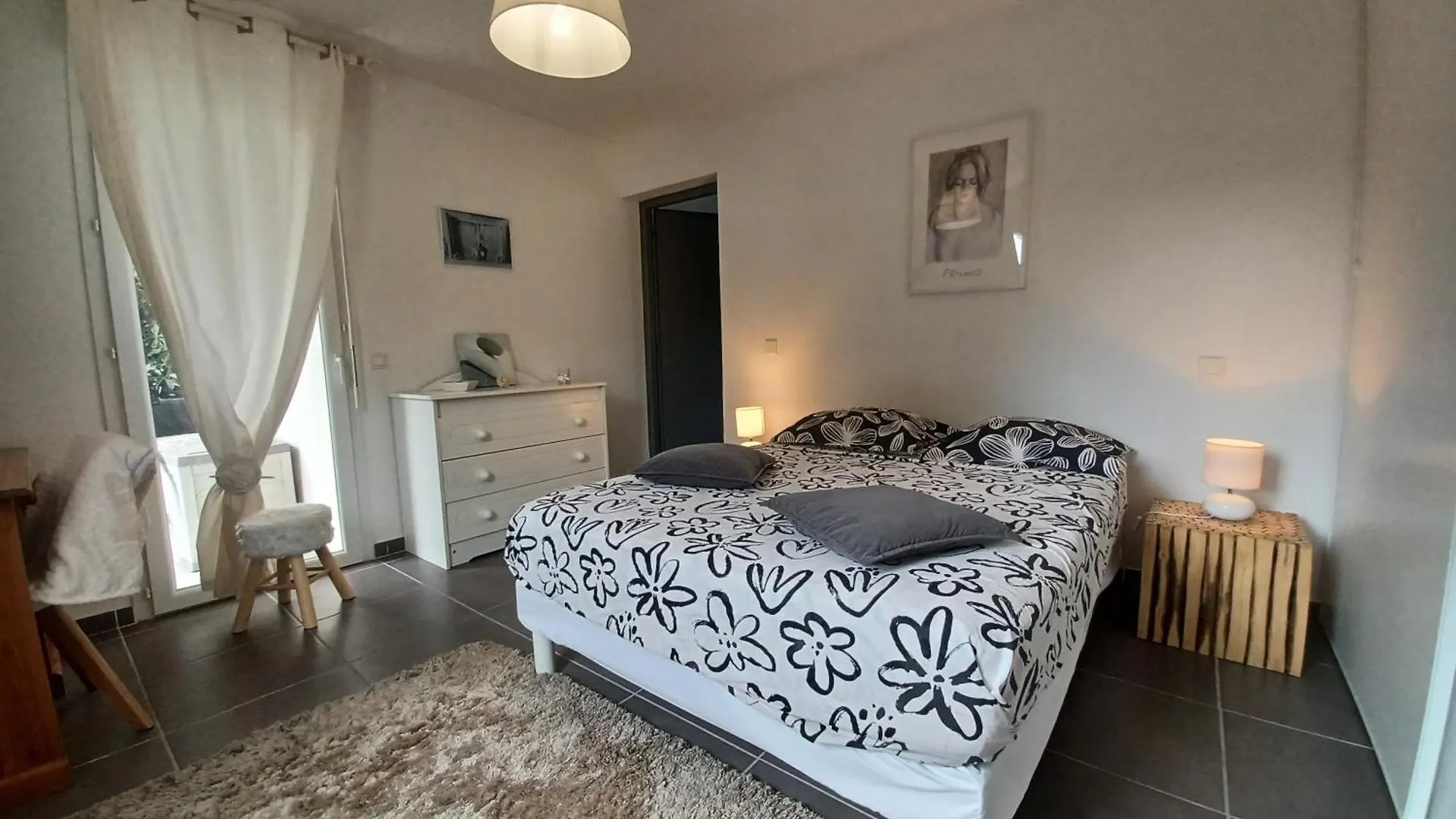 L'isle sur la sorgue, appartement 2 pièces. 0*, LʼIsle-sur-la-Sorgue France