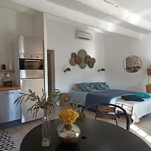 Appartement Vue Imprenable Sur La Sorgue, LʼIsle-sur-la-Sorgue